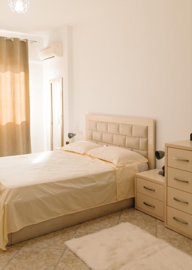 Rs Place 1-Bedroom Apartment ティラナ エクステリア 写真