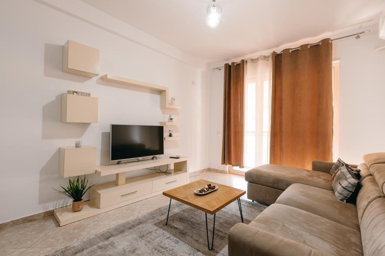 Rs Place 1-Bedroom Apartment ティラナ エクステリア 写真